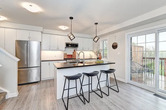 Additional image 17 of 14 Bank Swallow Cres