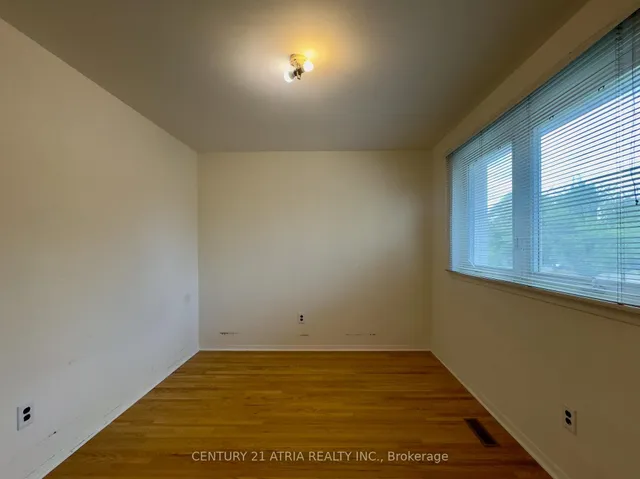 Additional image 28 of 35 Sonmore Dr