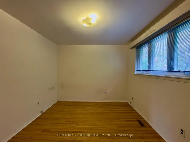 Additional image 23 of 35 Sonmore Dr