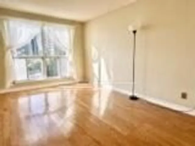 Additional image 6 of 28 Hollywood Ave Unit 708