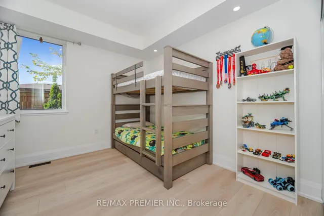 Additional image 22 of 2800 KEELE St Unit TH 107