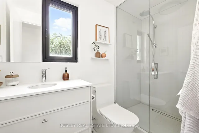 Additional image 30 of 137 Munro St