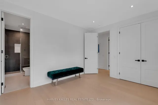 Additional image 26 of 32 Almont Rd