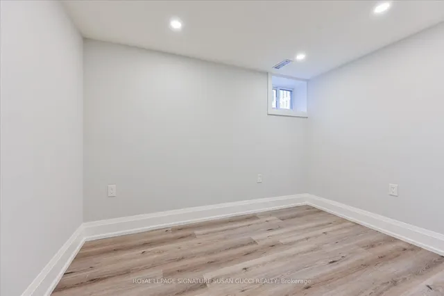 Additional image 27 of 972 Cosburn Ave