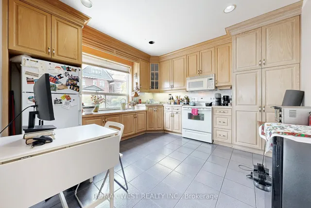 Additional image 9 of 52 Heydon Park Rd