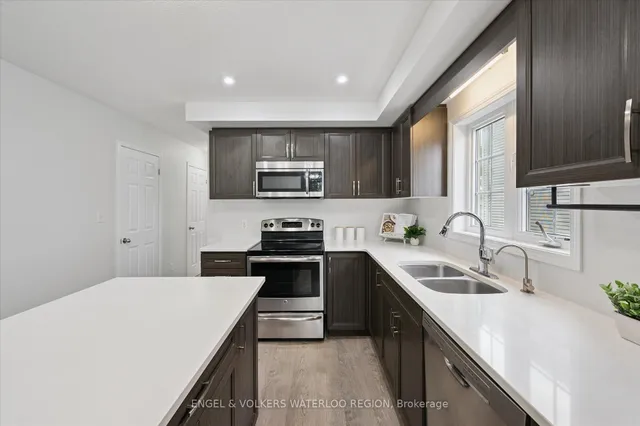 Additional image 10 of 388 OLD HURON Rd Unit 3C