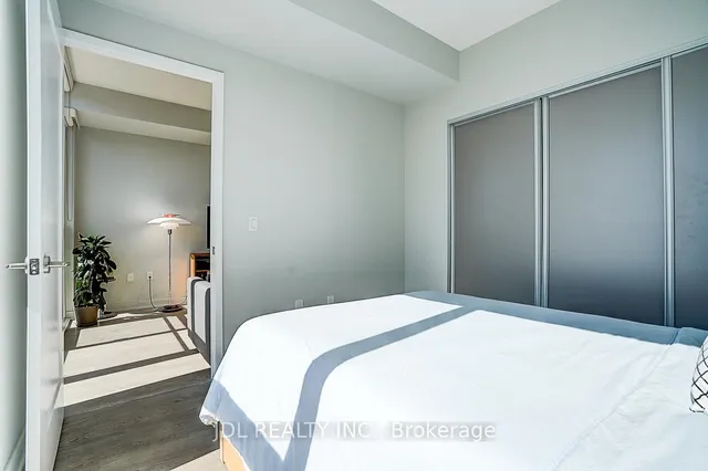 Additional image 22 of 99 John St Unit 3702