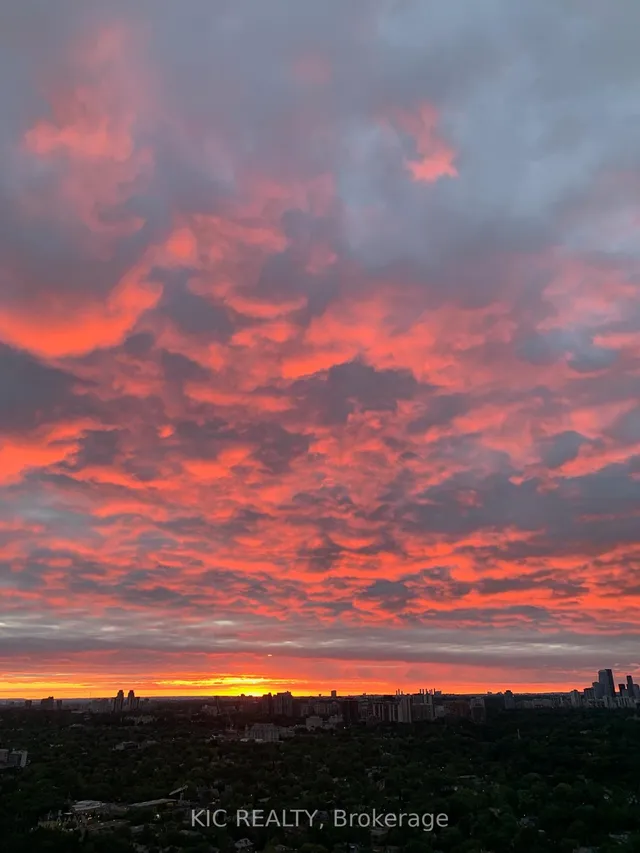 Additional image 35 of 585 Bloor St Unit 3923