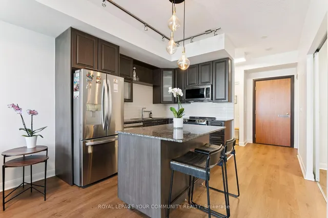 Additional image 10 of 500 Sherbourne St Unit 1311