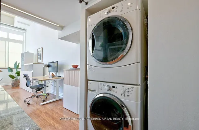 Additional image 6 of 160 Baldwin St Unit 209