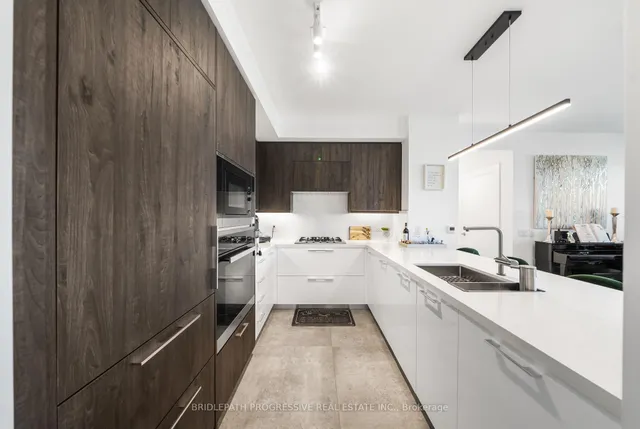 Additional image 10 of 3 Southvale Dr Unit 303