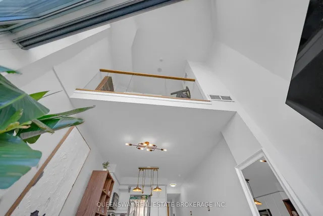 Additional image 16 of 550 Queens Quay Unit 429