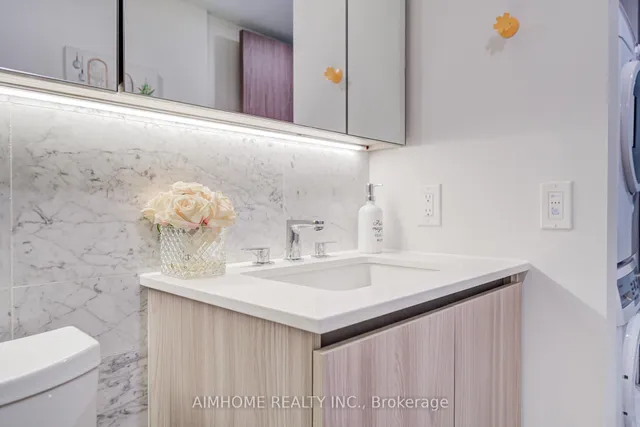 Additional image 34 of 19 Bathurst St Unit 1102