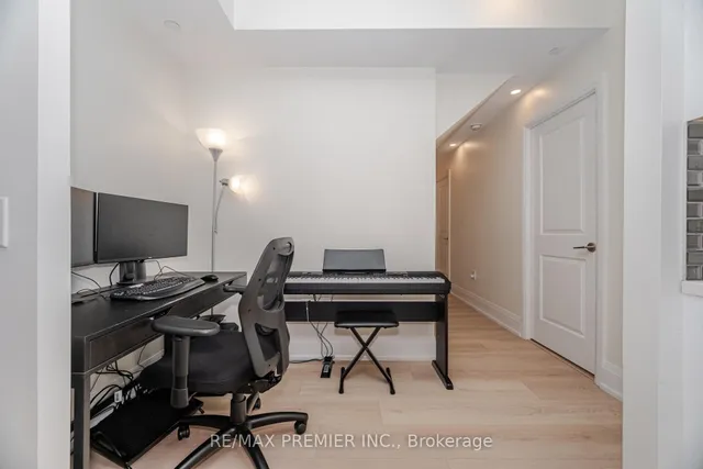 Additional image 15 of 2800 KEELE St Unit TH 107