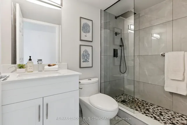 Additional image 16 of 230 Queens Quay Unit 1221