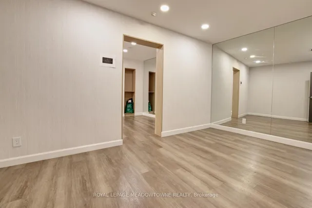 Additional image 24 of 600 Queens Quay Unit 633