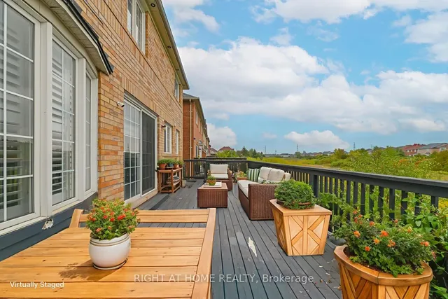 Additional image 43 of 21 Hoptree Ave