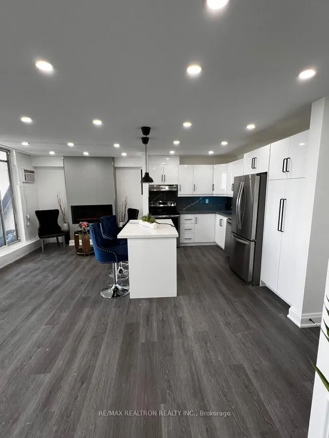 Additional image 9 of 60 Pavane Linkway Way Unit 1804