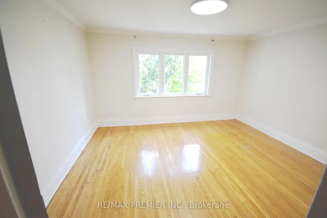 Additional image 20 of 256 Harvie Ave