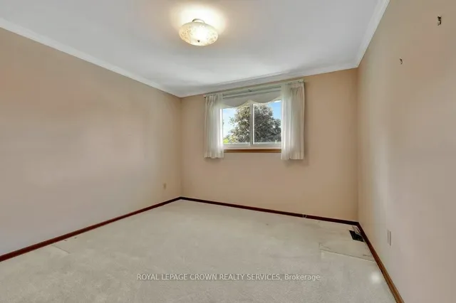 Additional image 27 of 73 Champlain Cres