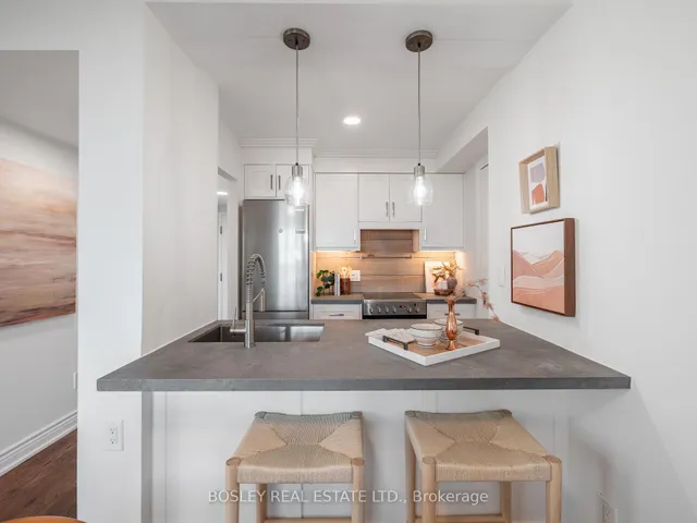 Additional image 8 of 409 Bloor St Unit 903