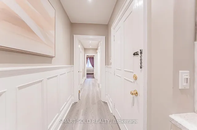 Additional image 11 of 889 Avenue Rd