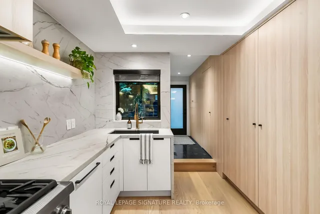 Additional image 37 of 820 Palmerston Ave