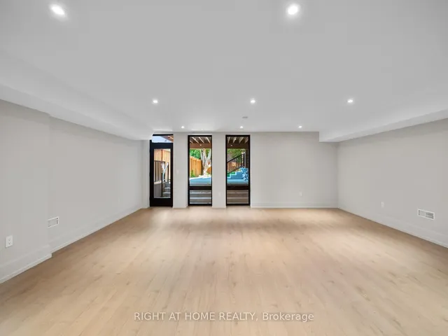 Additional image 46 of 57 Alameda Ave