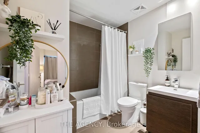 Additional image 20 of 1030 King St Unit 457