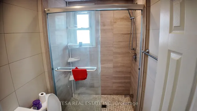 Additional image 12 of 65 Centre Ave