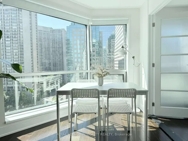 Additional image 18 of 10 Queens Quay Unit 1410
