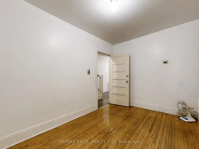 Additional image 7 of 449 Christie St