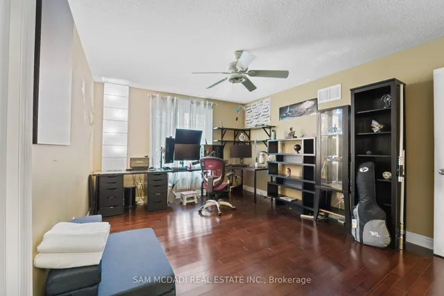 Additional image 25 of 32 Pennsylvania Cres