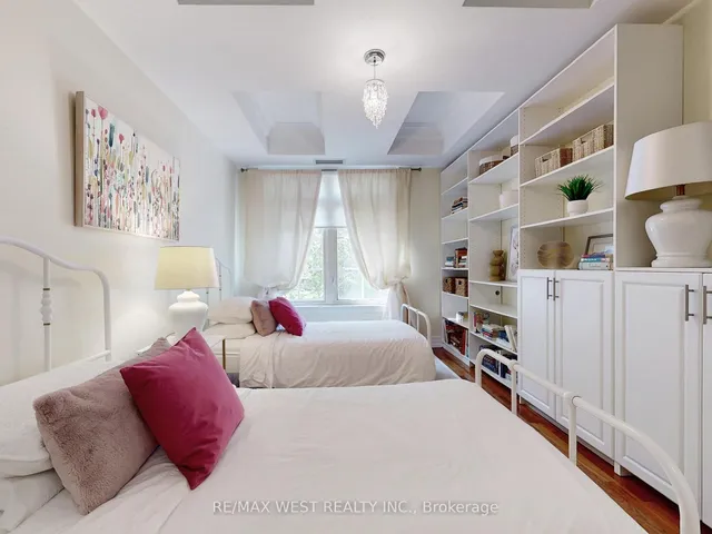 Additional image 24 of 20 Burkebrook Pl Unit Th 14