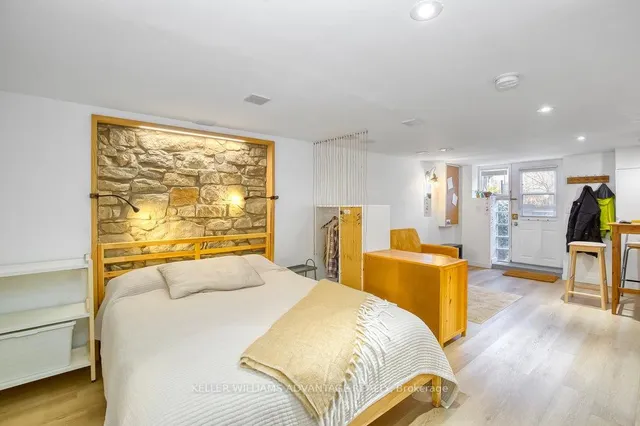 Additional image 38 of 32 Bartlett Ave