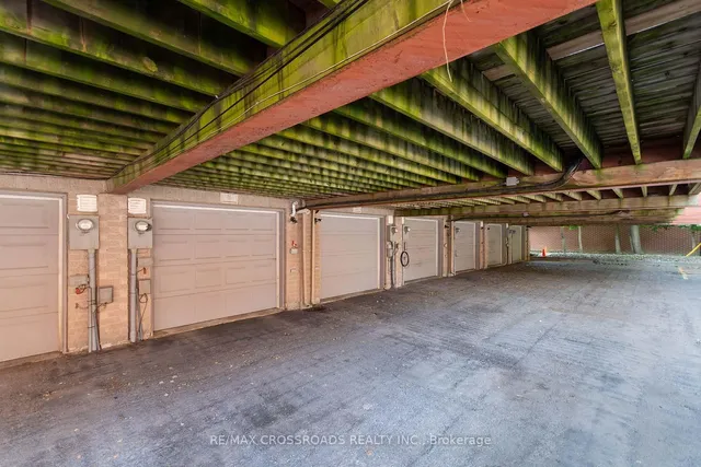 Additional image 35 of 3890 Bloor St Unit 6
