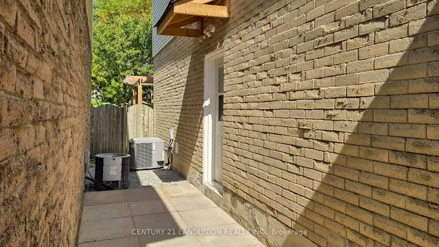 Additional image 40 of 78 Maresfield Dr