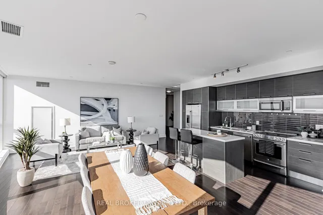 Additional image 10 of 388 Yonge St Unit 7510