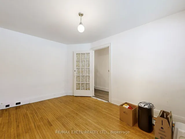Additional image 5 of 449 Christie St