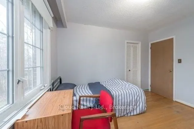Additional image 10 of 3053 Bayview Ave