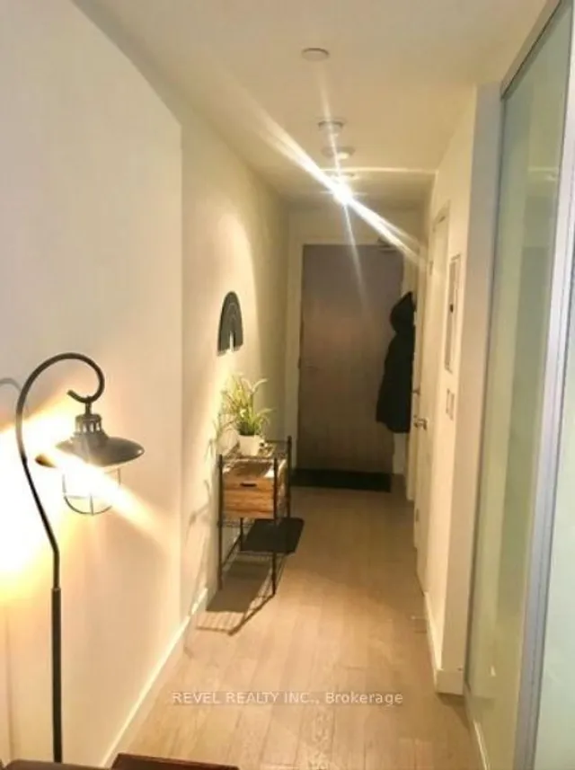 Additional image 2 of 111 Bathurst St Unit 1501