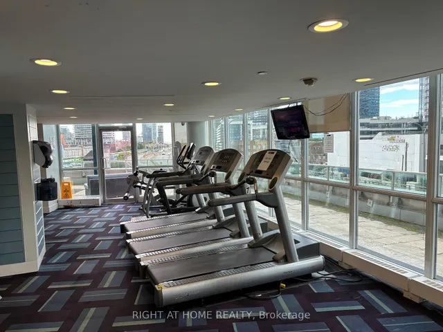 Additional image 12 of 18 Yonge St Unit 2404