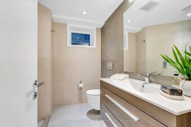 Additional image 39 of 18 Astley Ave