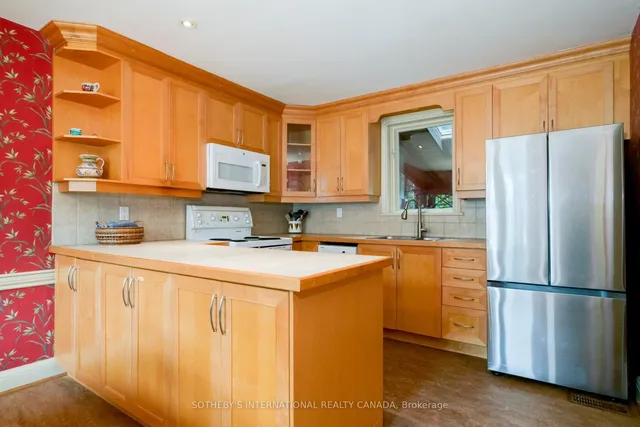Additional image 10 of 239 Empress Ave