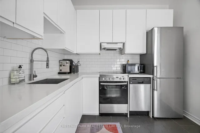 Additional image 24 of 371 Howland Ave