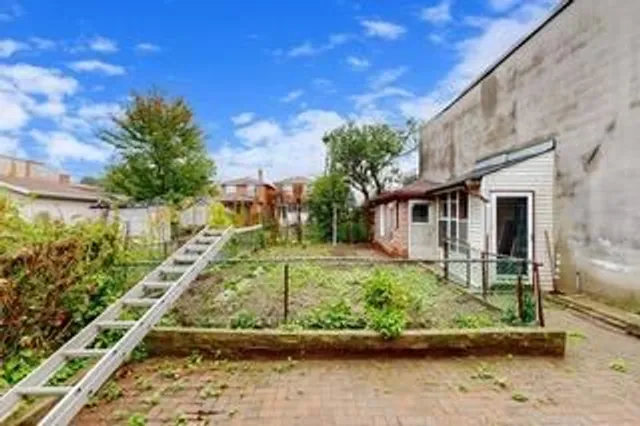 Additional image 31 of 67 Holland Park Ave