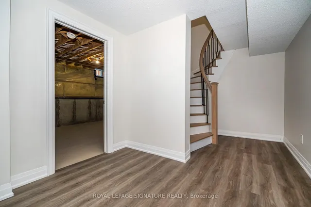 Additional image 33 of 11 Royal Rouge Tr