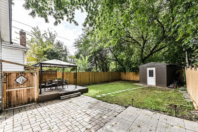 Additional image 35 of 94 Meighen Ave