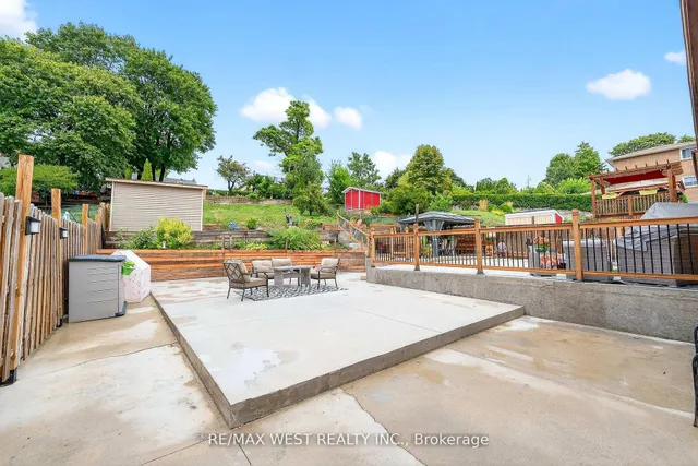 Additional image 28 of 54 Barker Ave