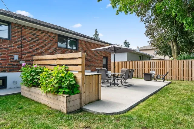 Additional image 44 of 4 Thorpe Rd